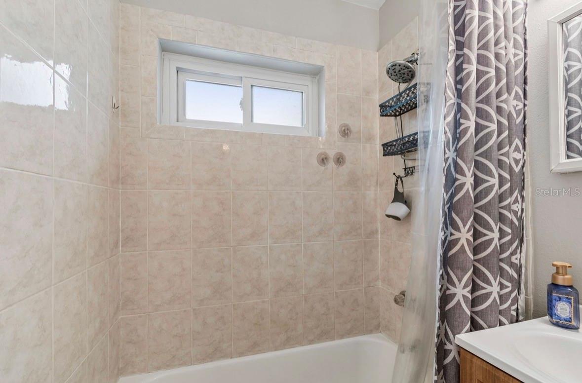 Image 27 of 50 For 4479 Porpoise Drive Se