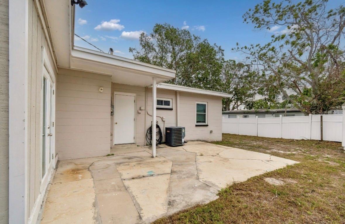 Image 30 of 50 For 4479 Porpoise Drive Se