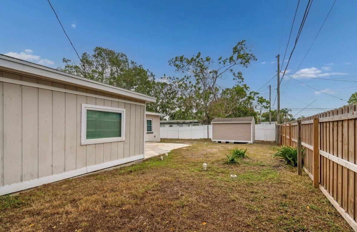 Image 35 of 50 For 4479 Porpoise Drive Se