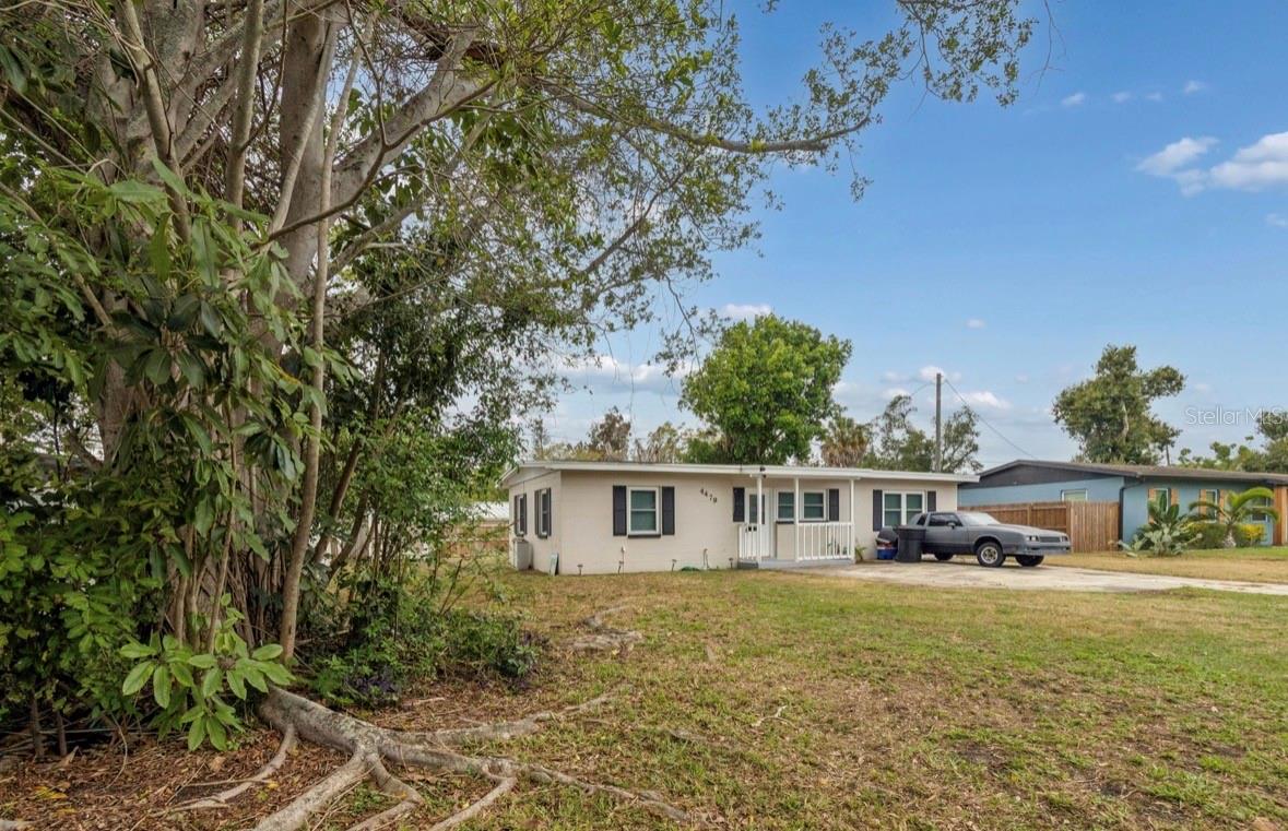 Image 38 of 50 For 4479 Porpoise Drive Se