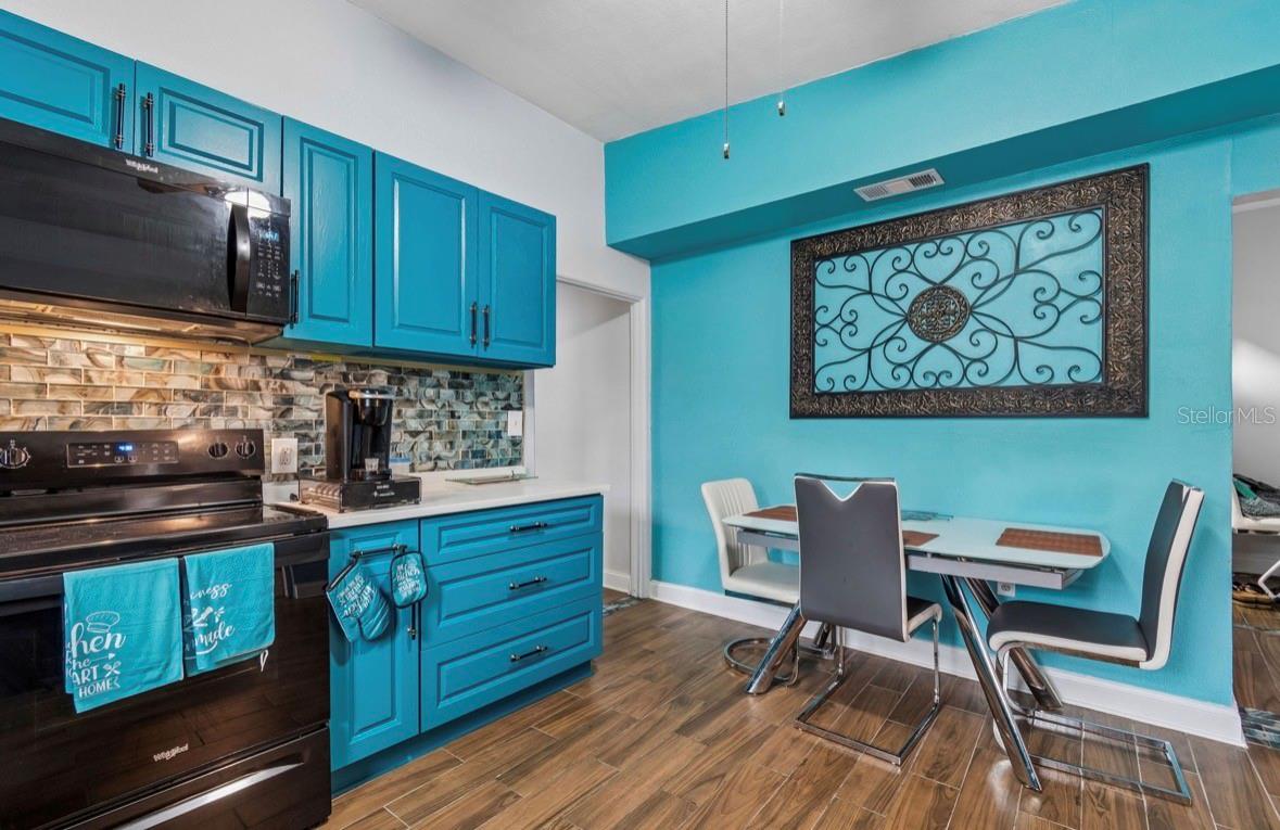 Image 4 of 50 For 4479 Porpoise Drive Se