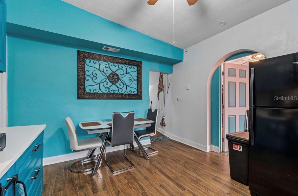 Image 5 of 50 For 4479 Porpoise Drive Se