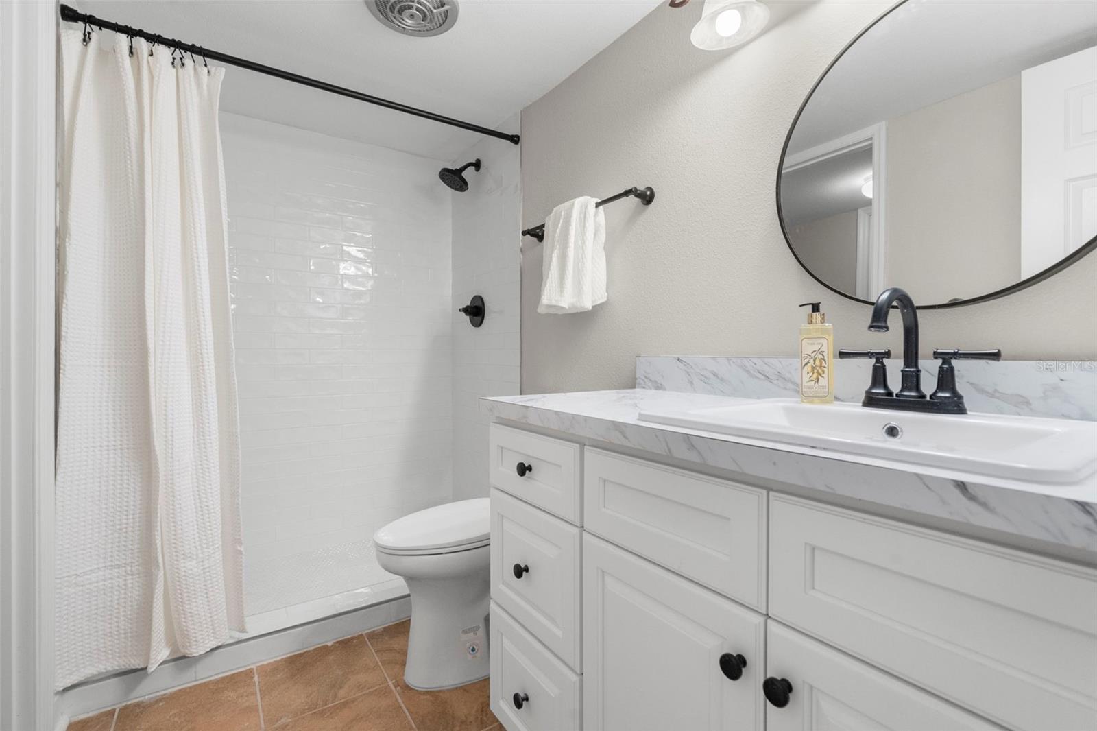 Image 13 of 30 For 505 Plaza Seville Court 11