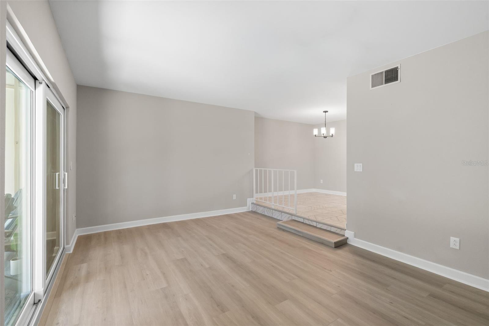 Image 16 of 30 For 505 Plaza Seville Court 11