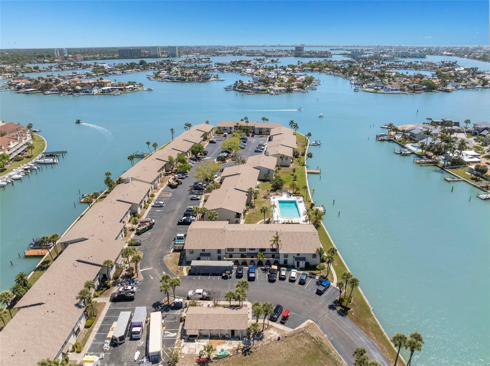 Image 27 of 30 For 505 Plaza Seville Court 11