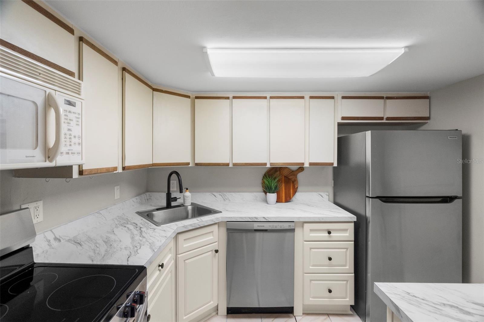 Image 9 of 30 For 505 Plaza Seville Court 11