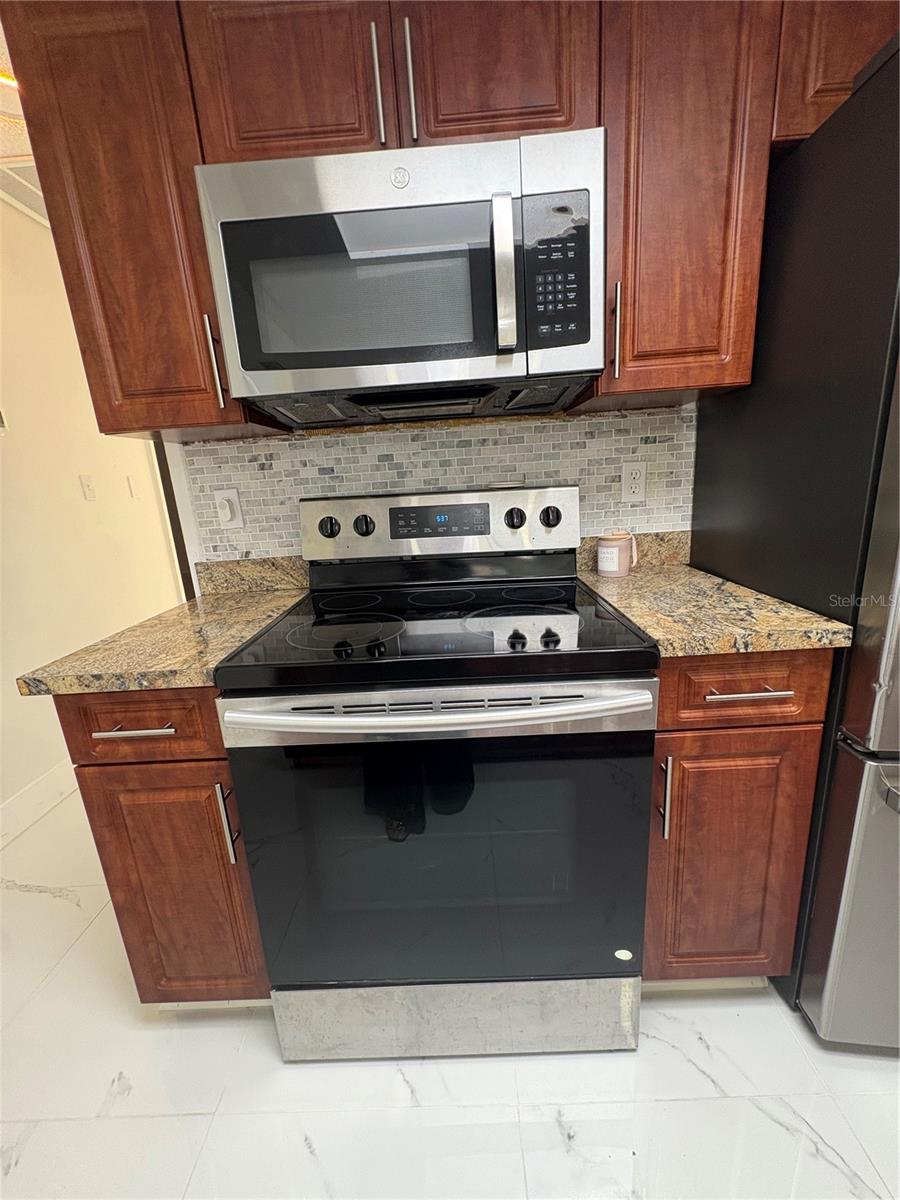 Image 10 of 46 For 1512 Sitka Street