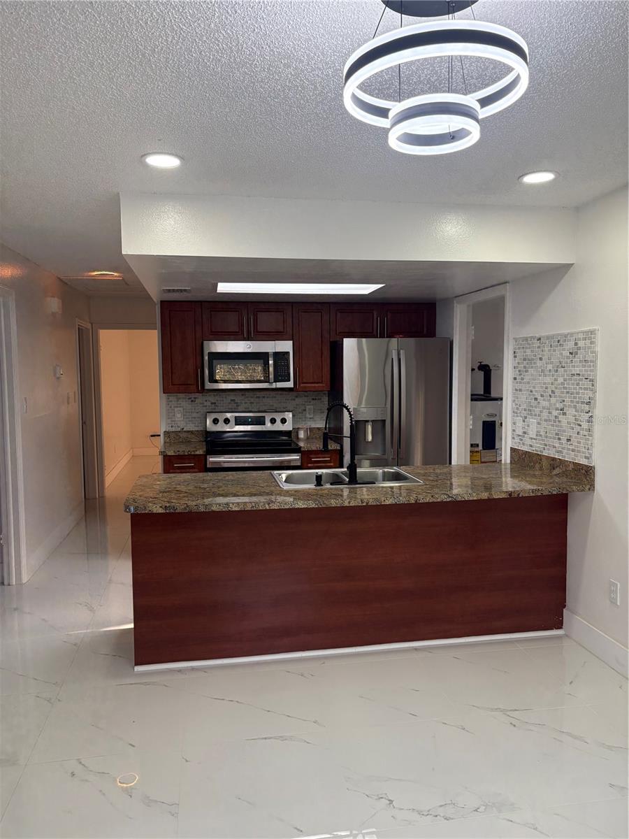 Image 4 of 46 For 1512 Sitka Street