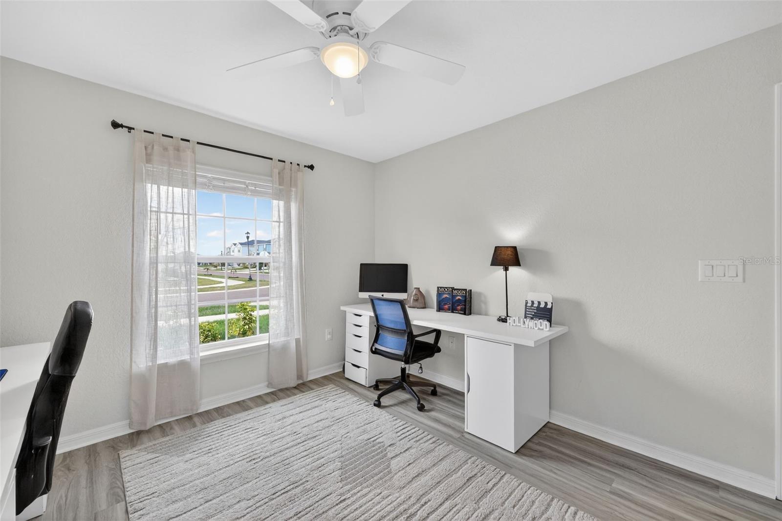 Listing photo id 30 for 12322 Terrace Bluff Street