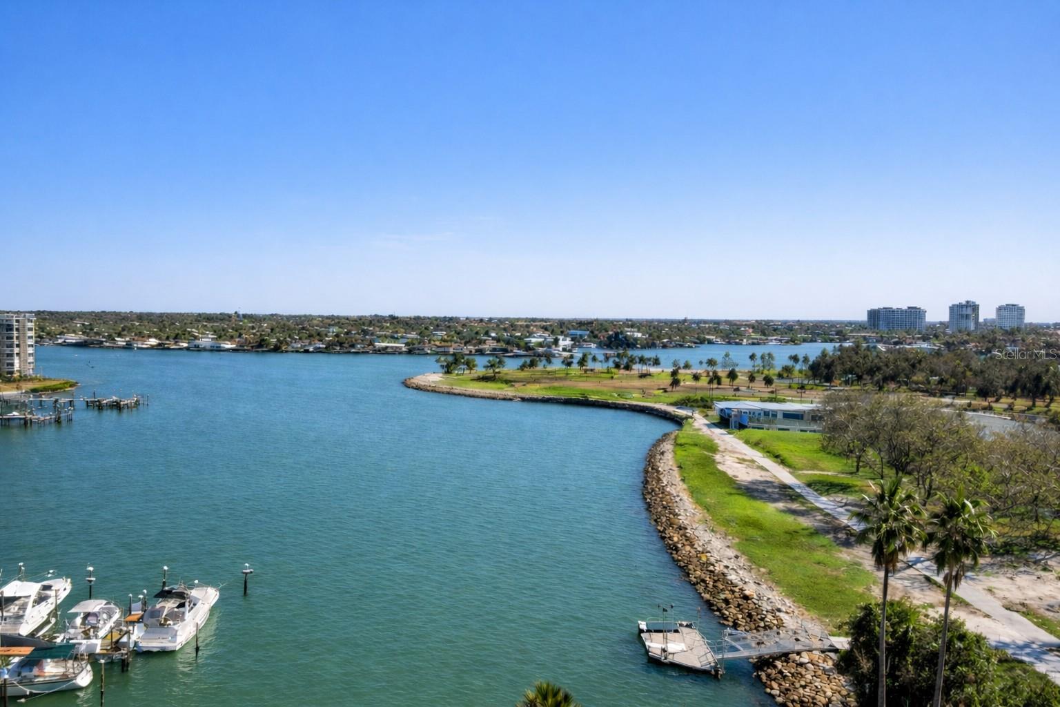 Image 15 of 70 For 10355 Paradise Boulevard 608