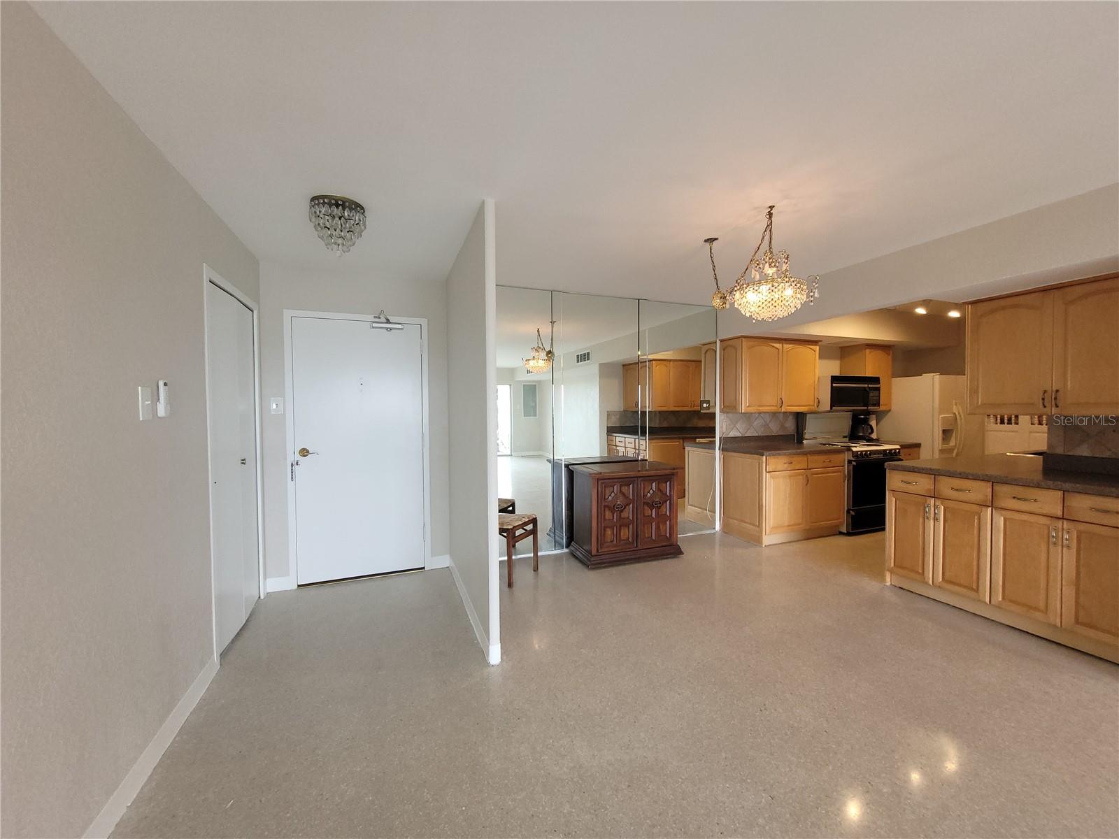 Image 31 of 70 For 10355 Paradise Boulevard 608