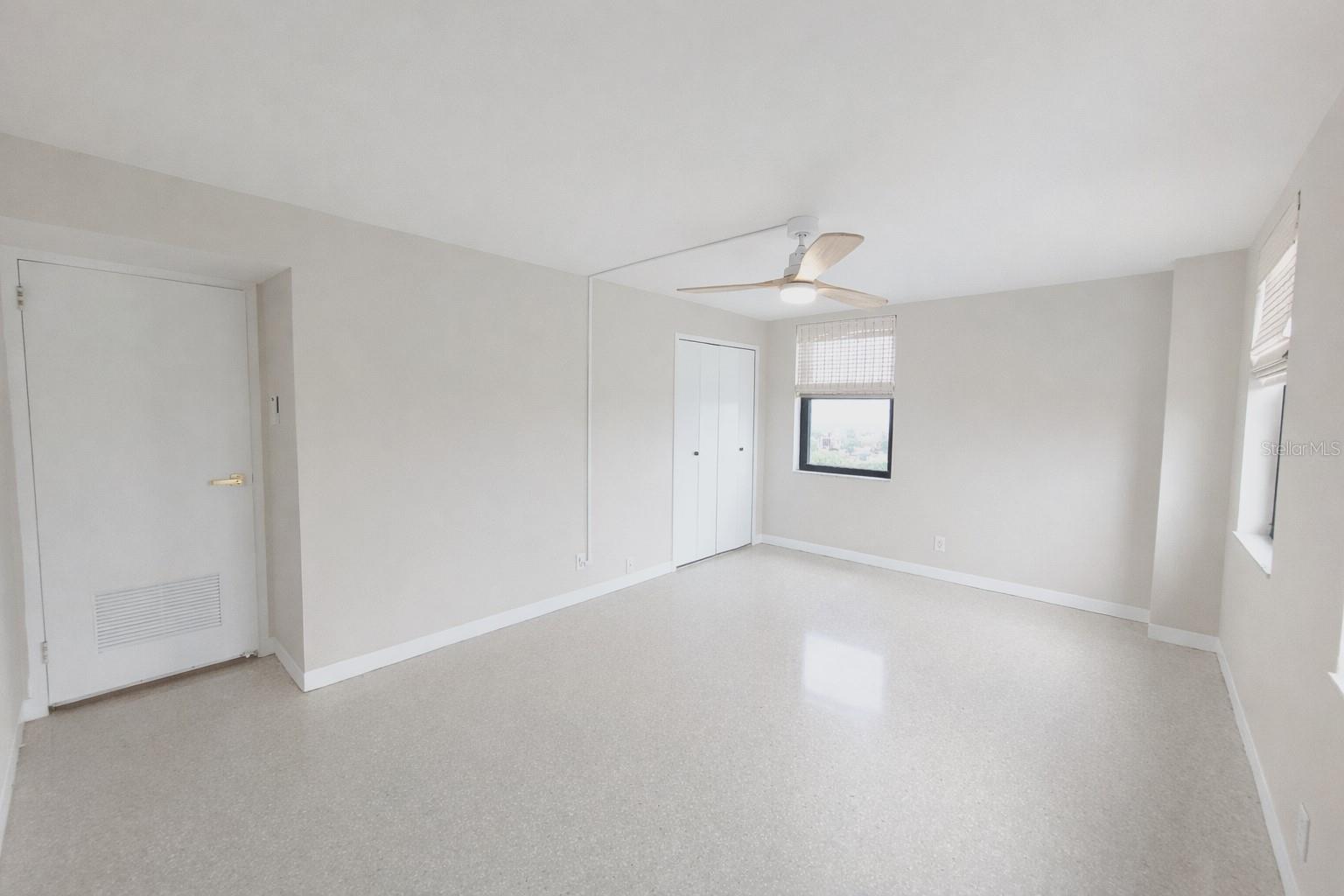 Image 36 of 70 For 10355 Paradise Boulevard 608