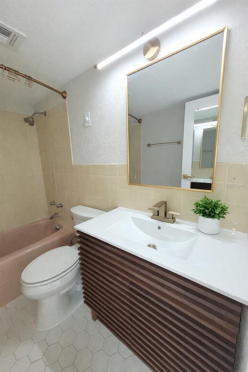 Image 38 of 70 For 10355 Paradise Boulevard 608