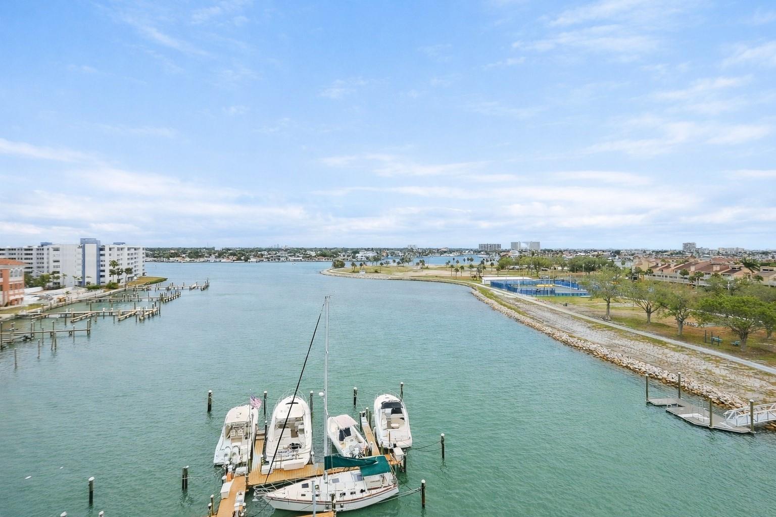 Image 44 of 70 For 10355 Paradise Boulevard 608