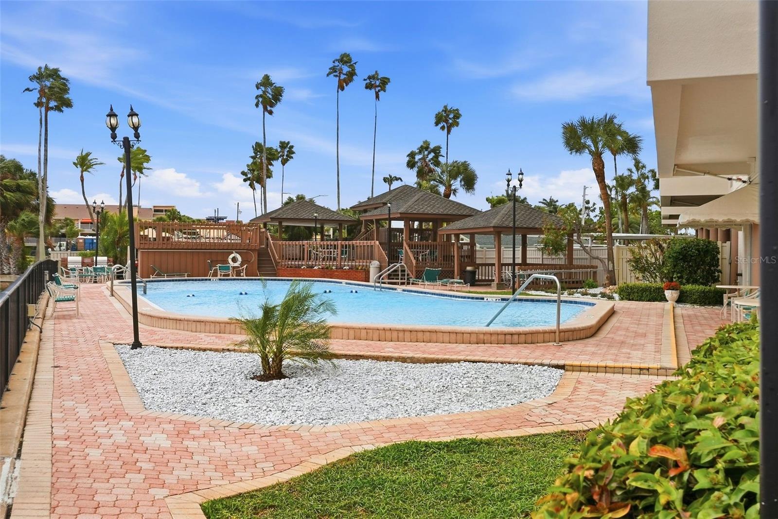 Image 49 of 70 For 10355 Paradise Boulevard 608