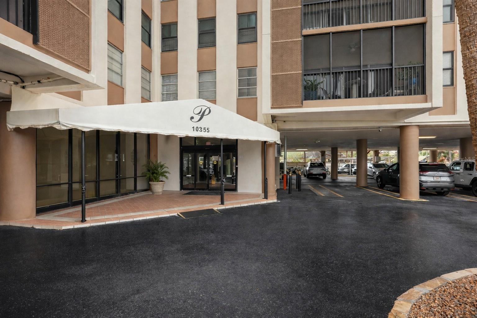 Image 7 of 70 For 10355 Paradise Boulevard 608