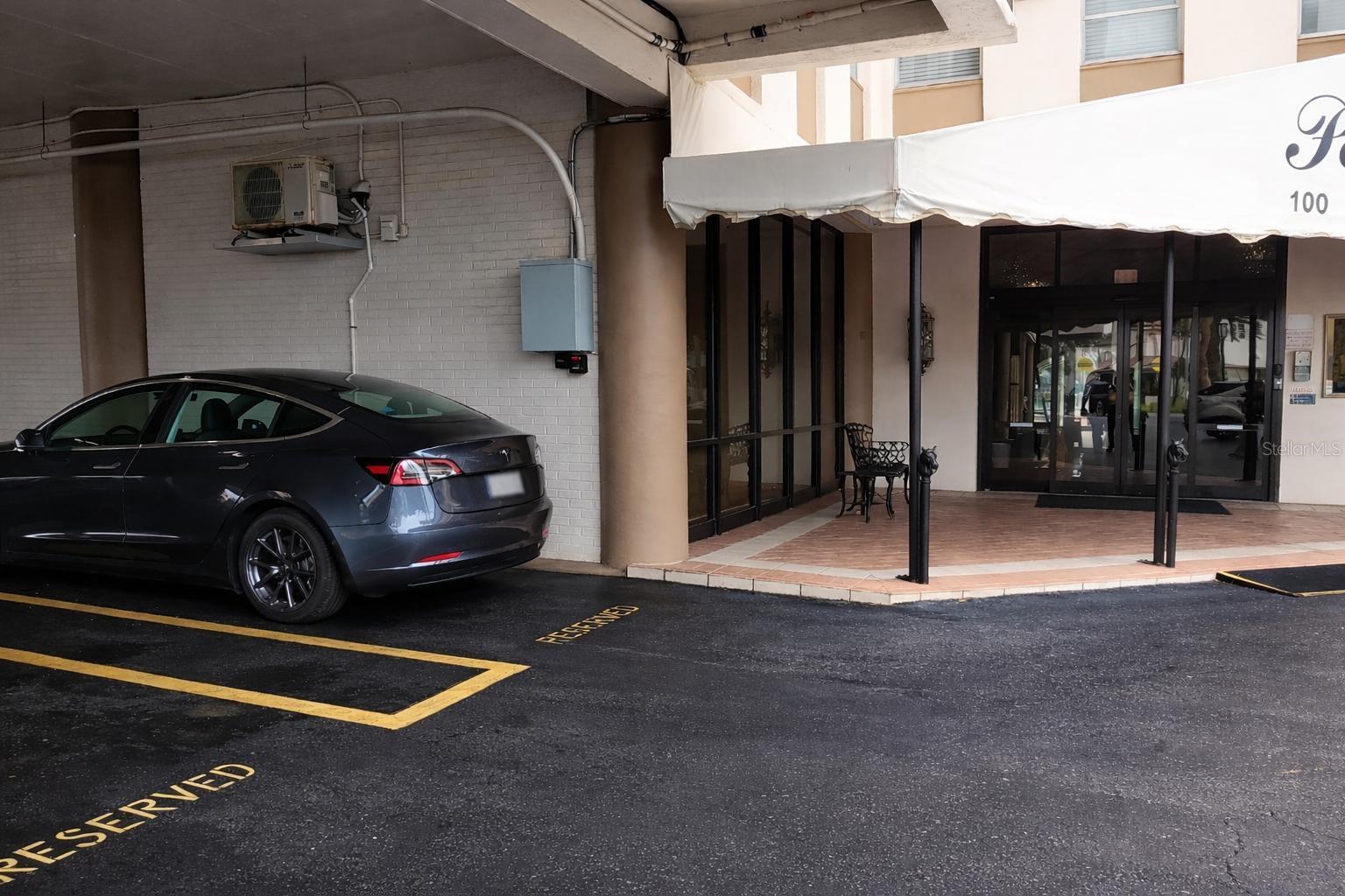 Image 8 of 70 For 10355 Paradise Boulevard 608