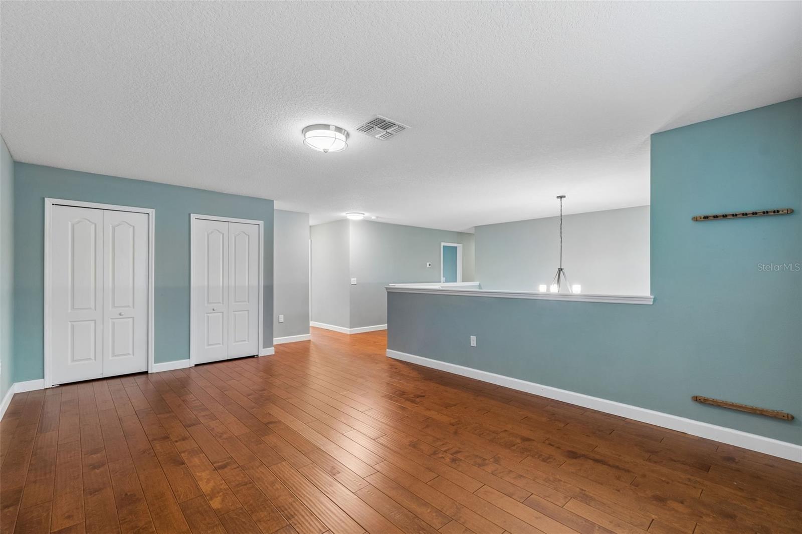 Listing photo id 13 for 18098 Macek Rd