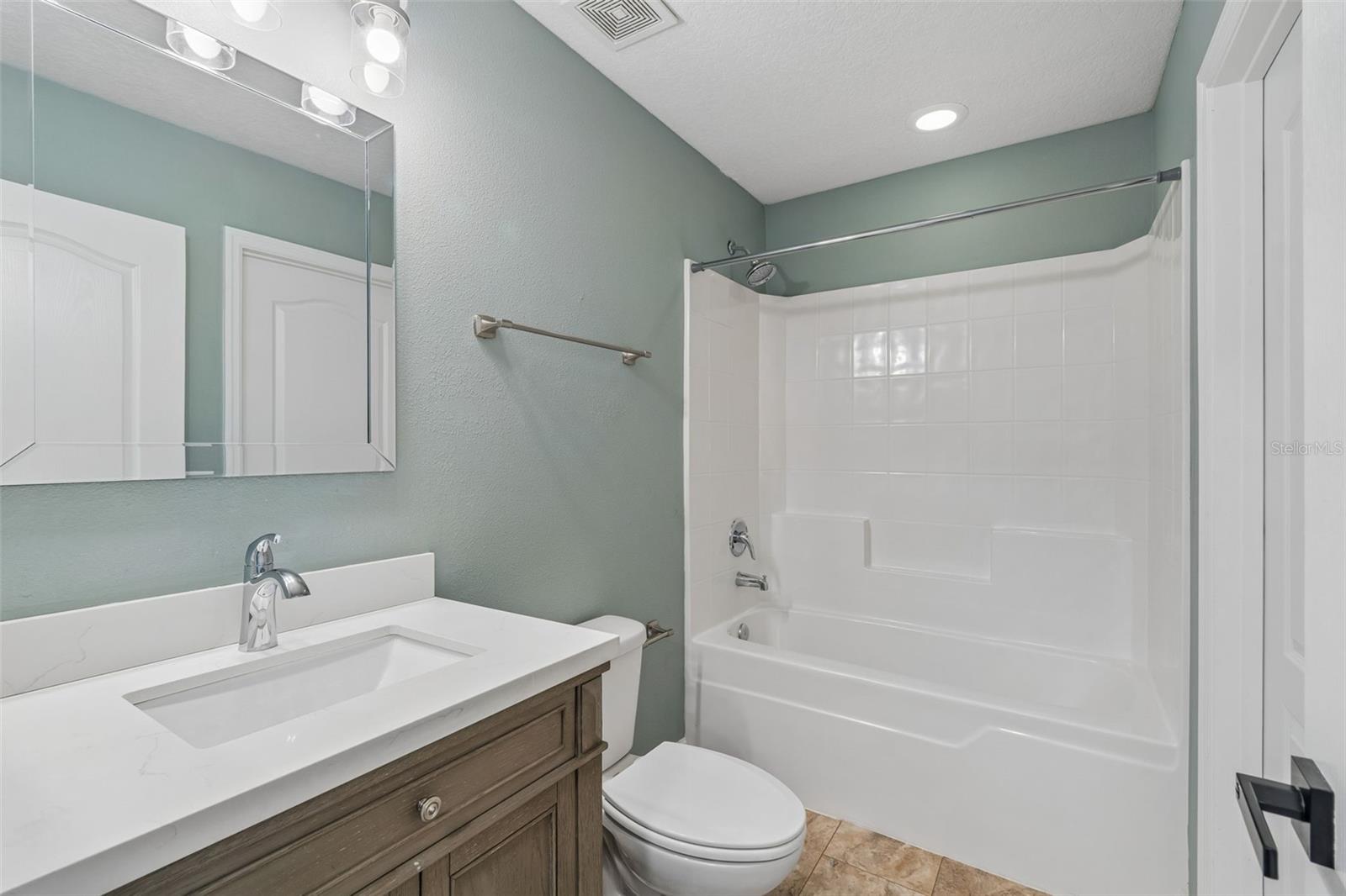 Listing photo id 15 for 18098 Macek Rd