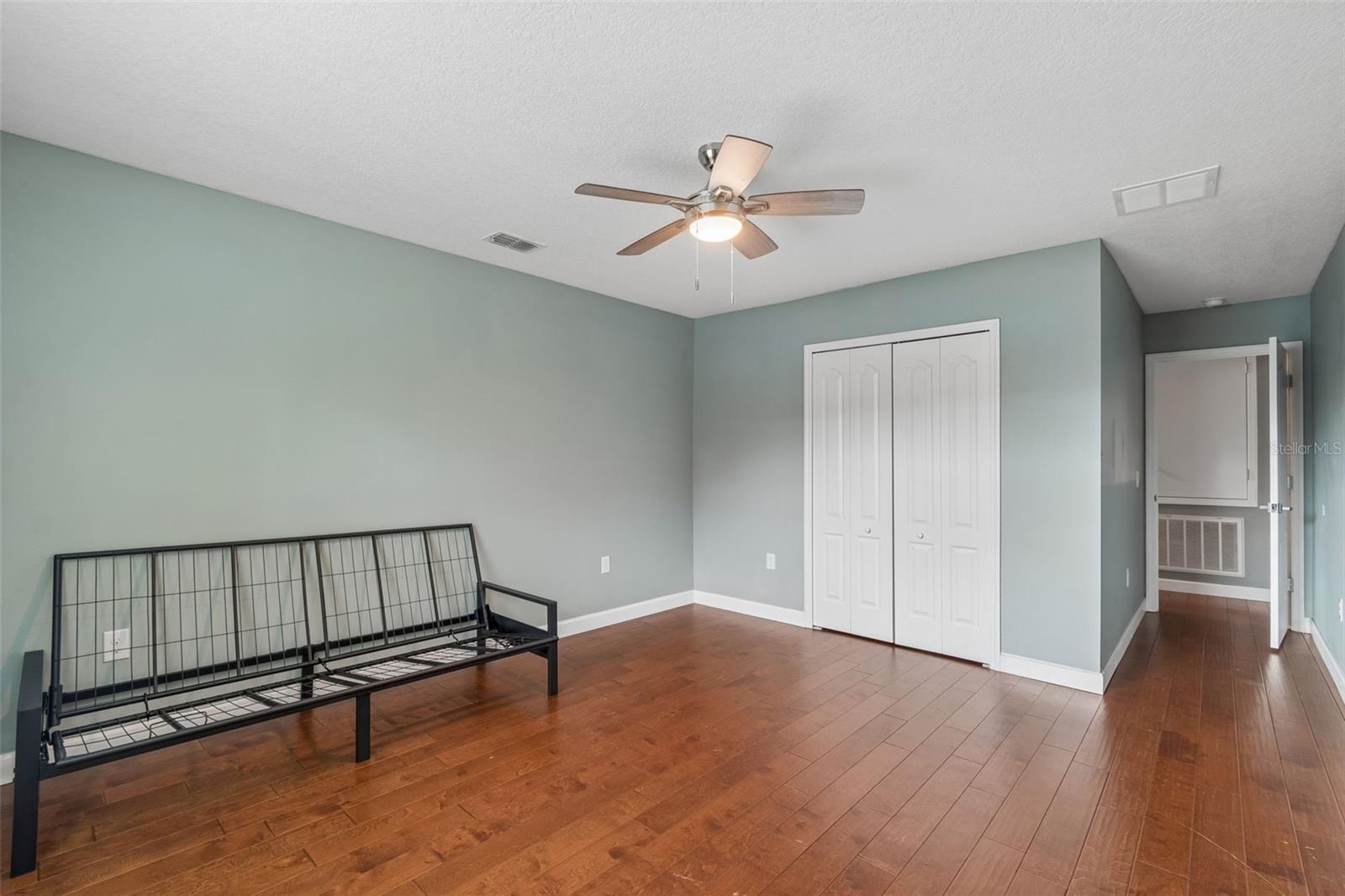 Listing photo id 25 for 18098 Macek Rd