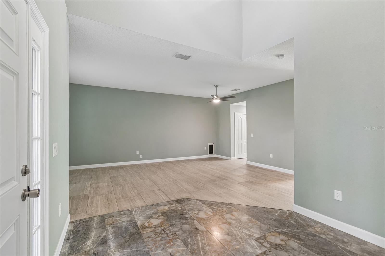 Listing photo id 2 for 18098 Macek Rd