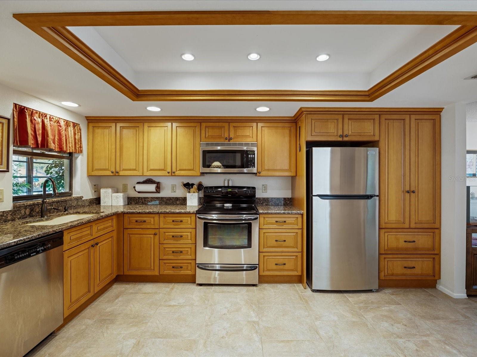 Listing photo id 21 for 984 Gillespie Drive