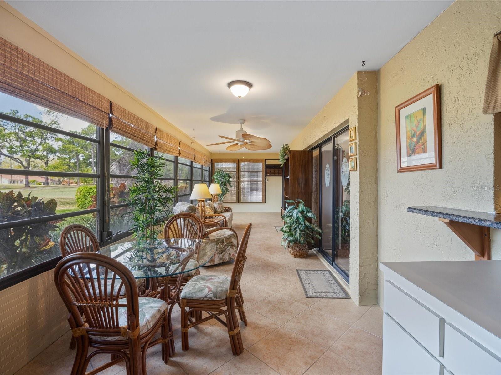 Listing photo id 33 for 984 Gillespie Drive