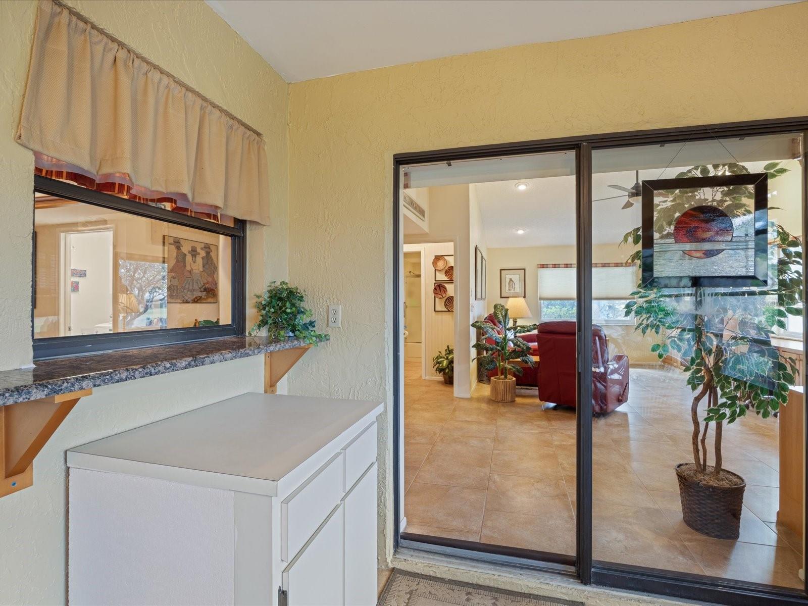 Listing photo id 34 for 984 Gillespie Drive