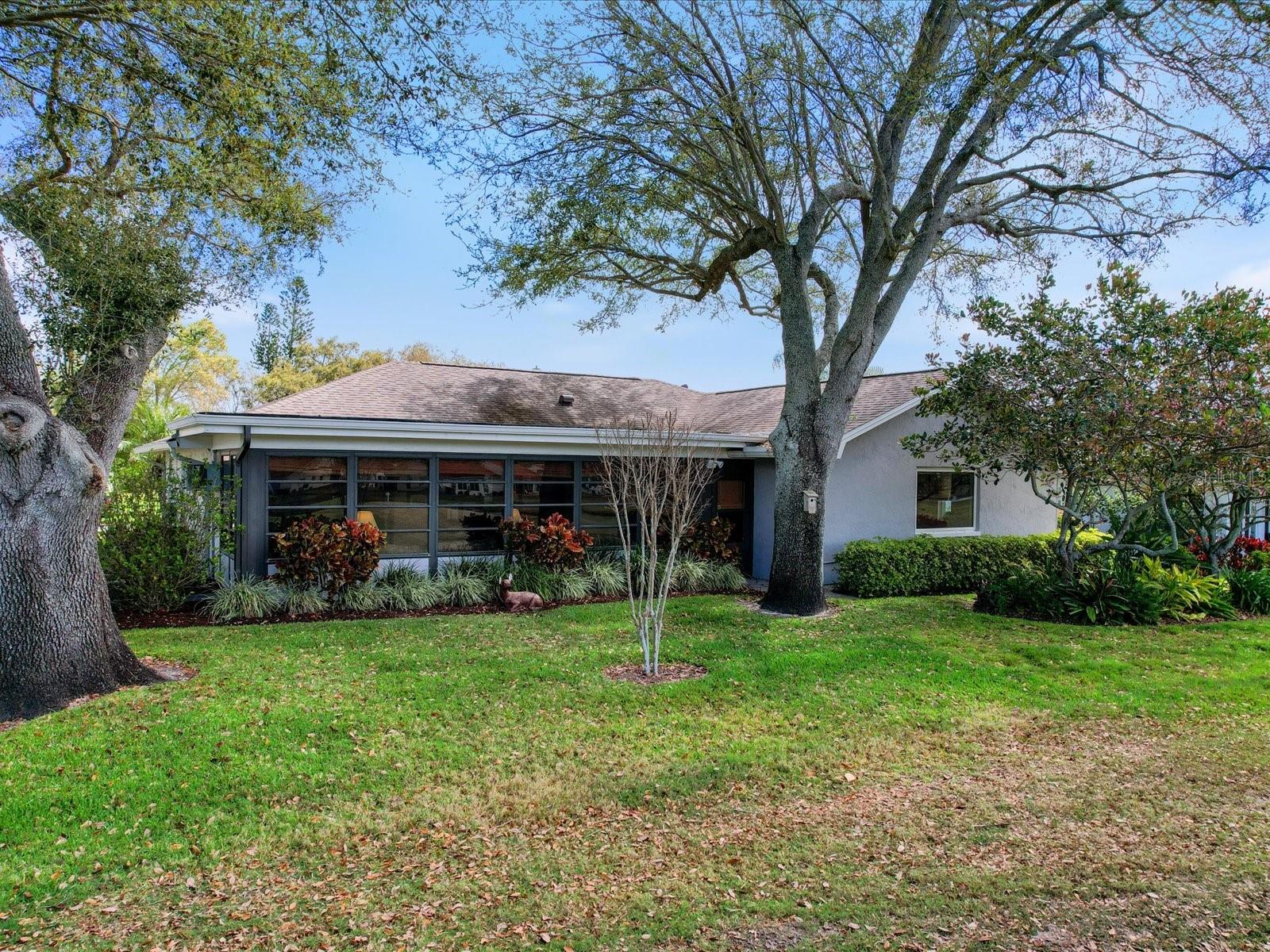 Listing photo id 41 for 984 Gillespie Drive