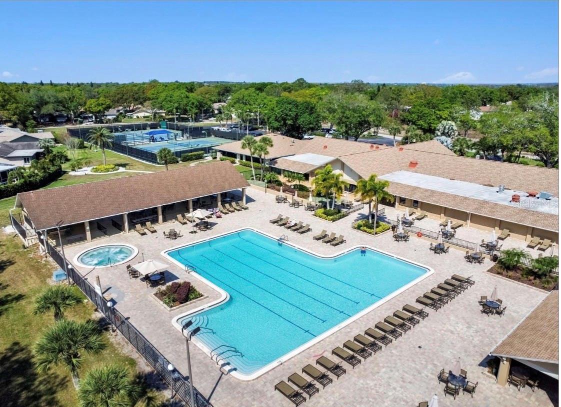 Listing photo id 55 for 984 Gillespie Drive