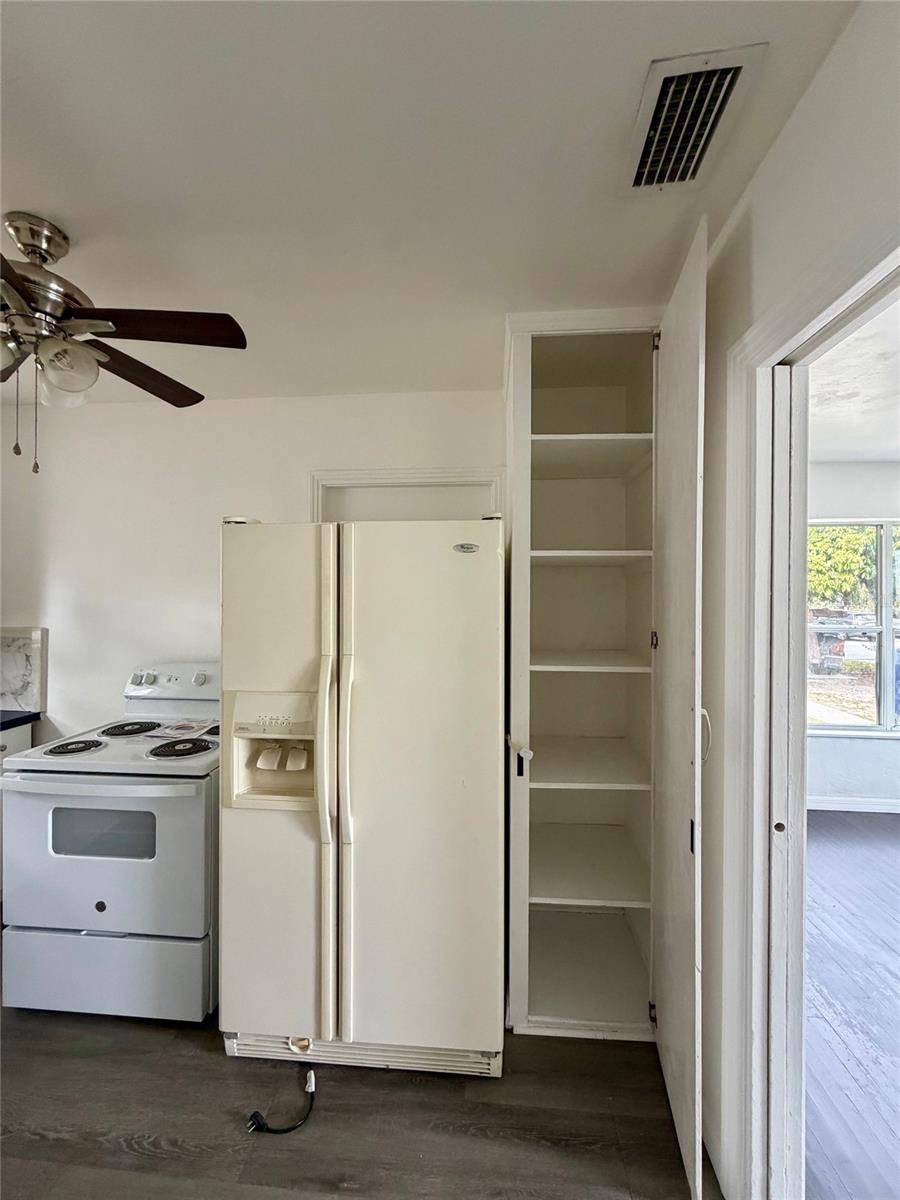 Image 10 of 19 For 2134 25th Avenue N