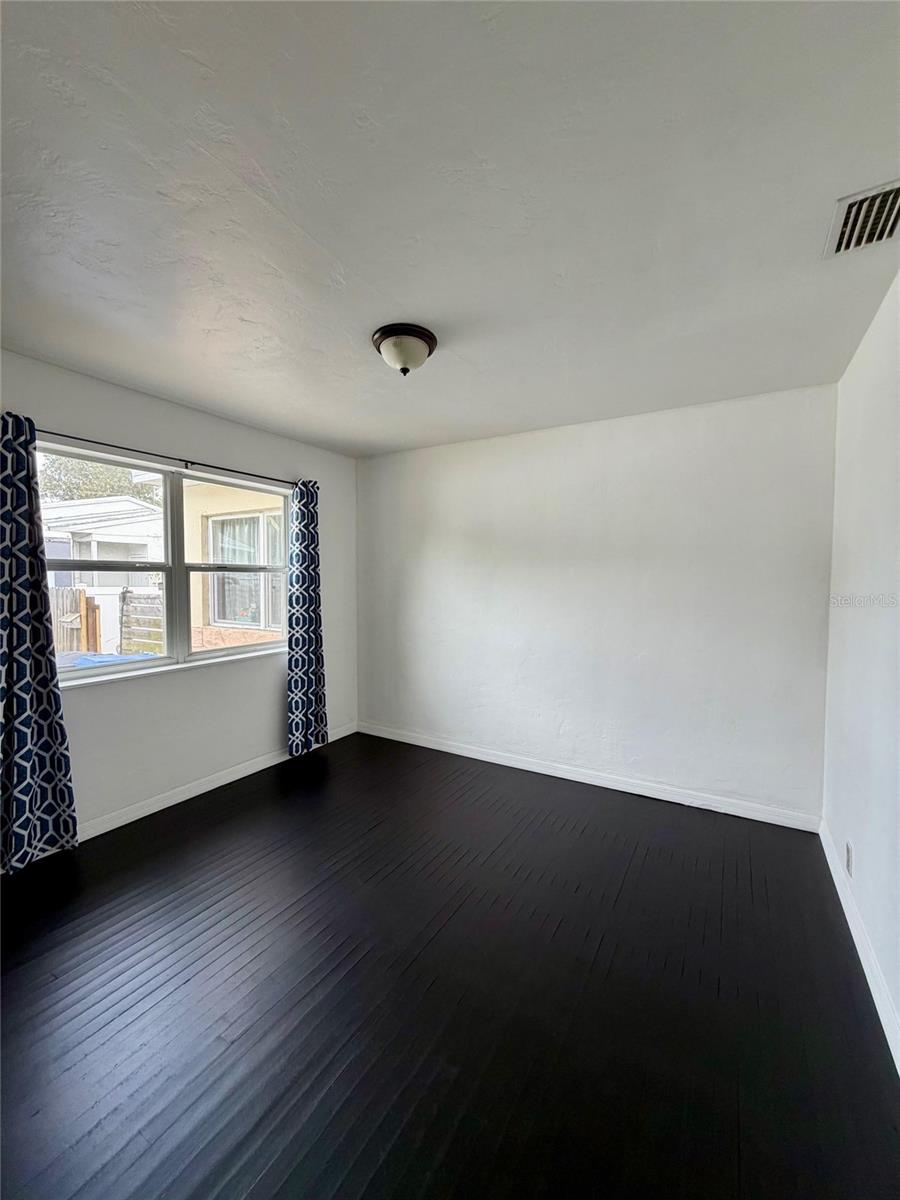 Image 15 of 19 For 2134 25th Avenue N