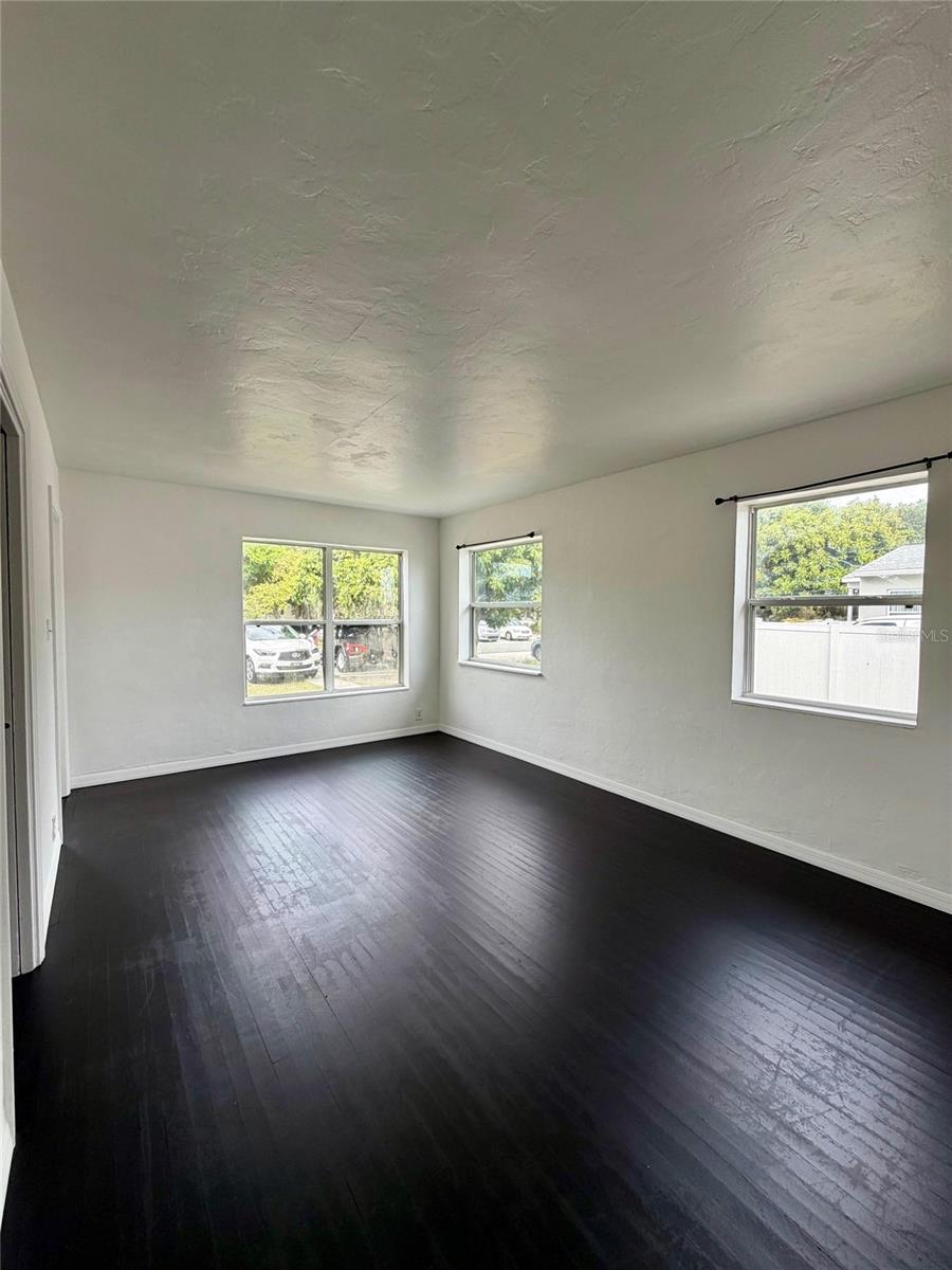 Image 17 of 19 For 2134 25th Avenue N