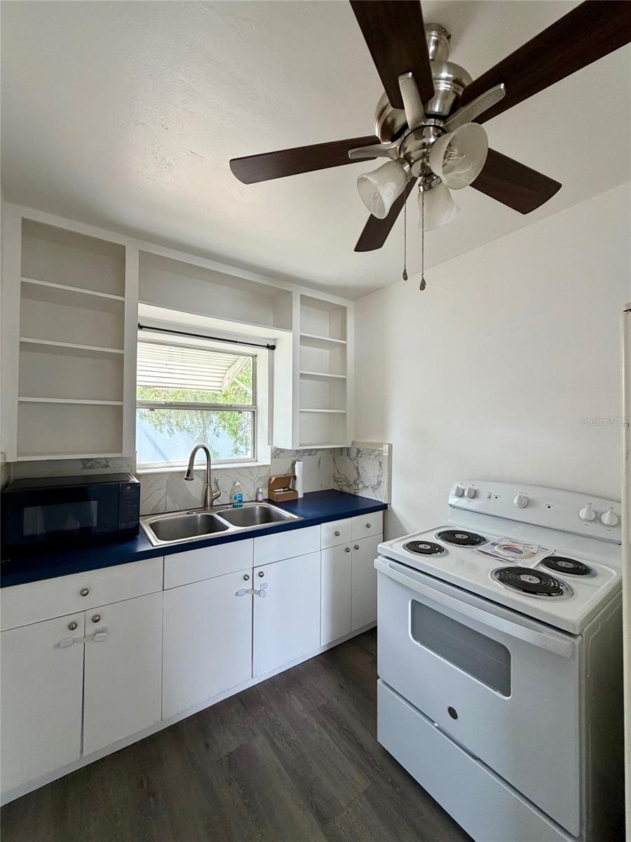 Image 9 of 19 For 2134 25th Avenue N