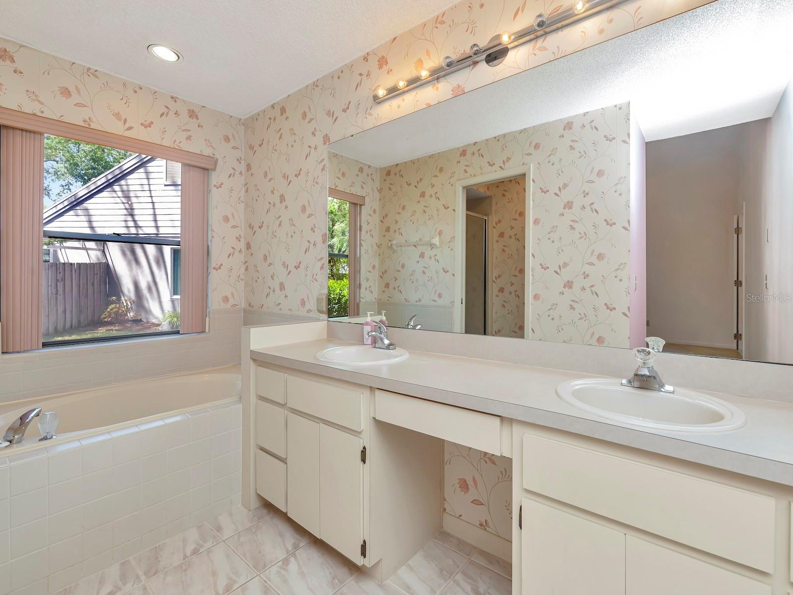 Image 10 of 25 For 1955 Sandalwood Place