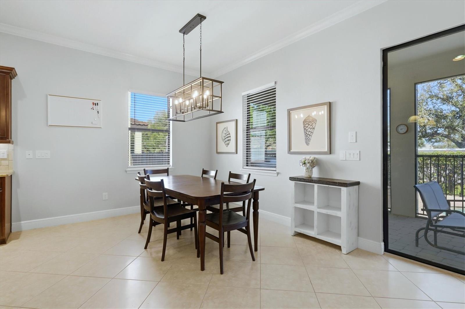 Image 11 of 48 For 5423 Title Row Drive