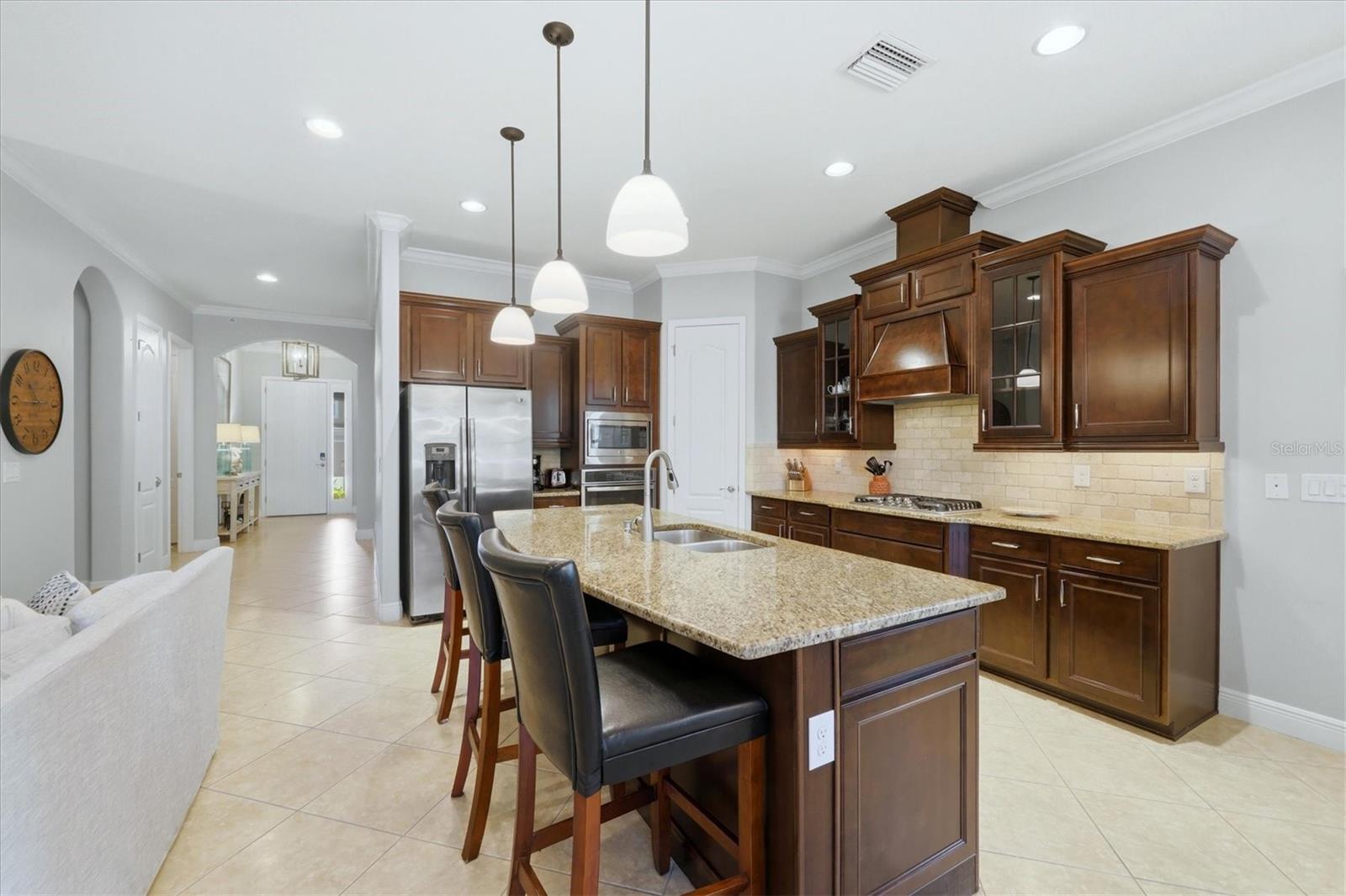 Image 14 of 48 For 5423 Title Row Drive