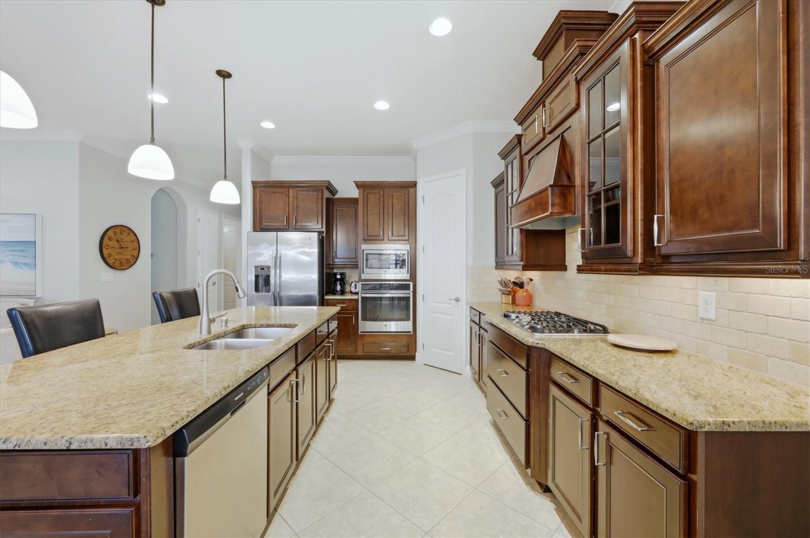 Image 18 of 48 For 5423 Title Row Drive