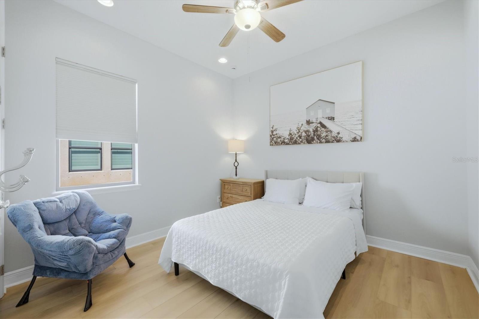 Image 23 of 48 For 5423 Title Row Drive