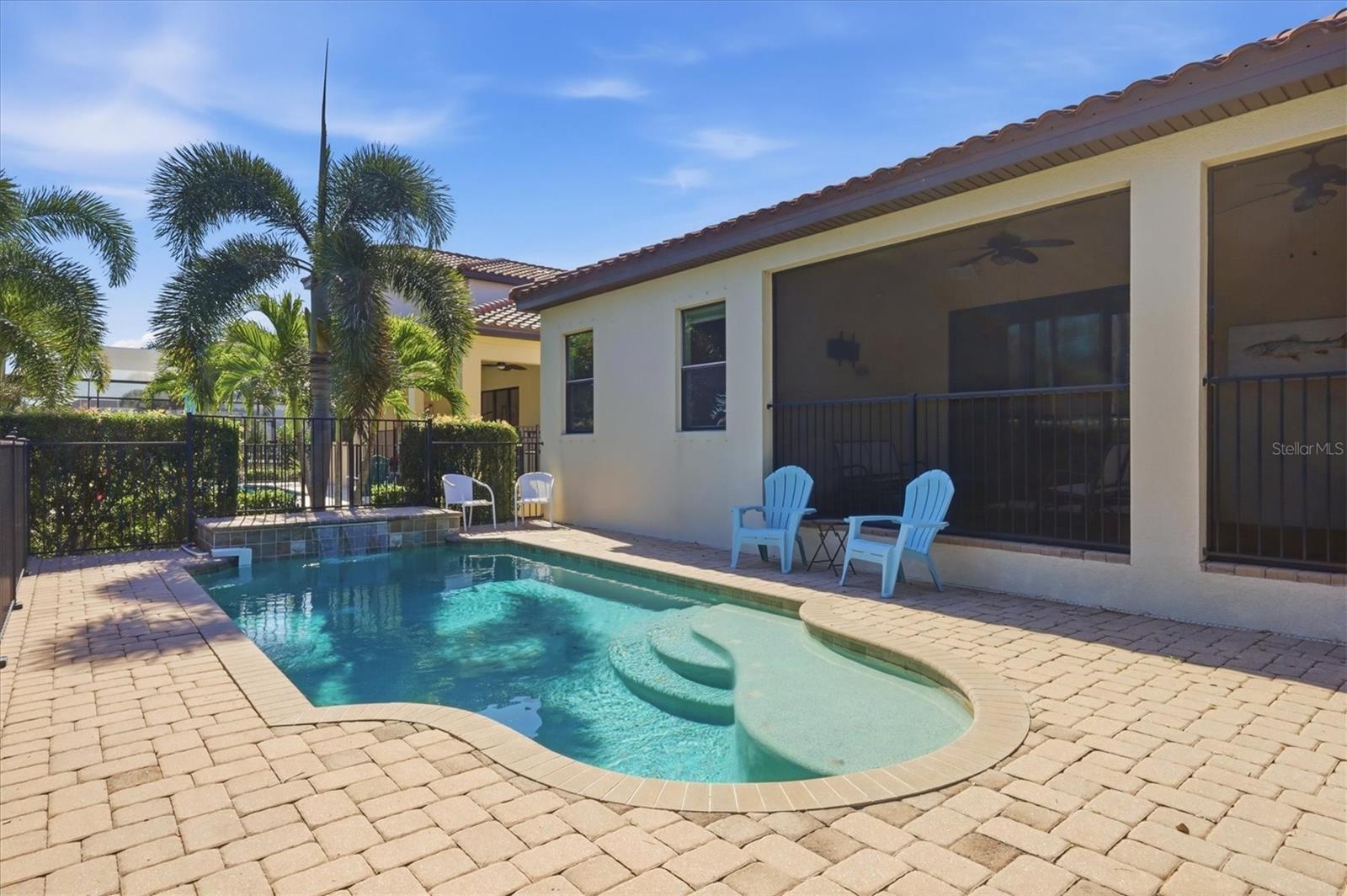 Image 34 of 48 For 5423 Title Row Drive