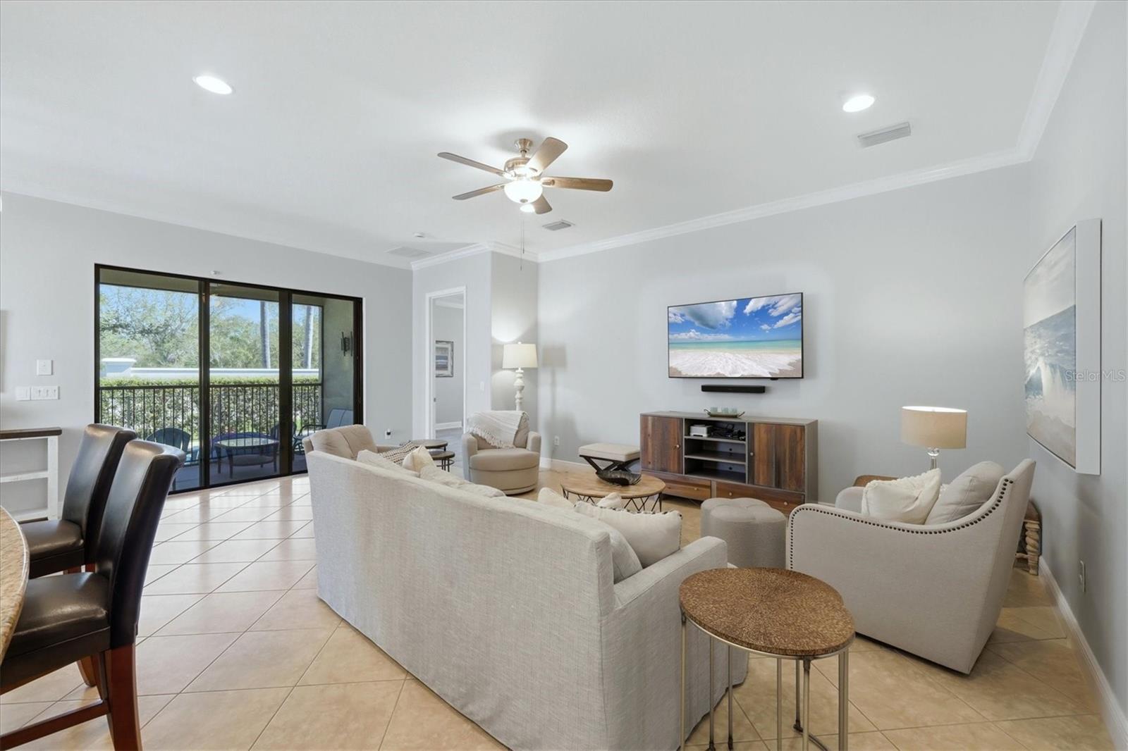 Image 6 of 48 For 5423 Title Row Drive