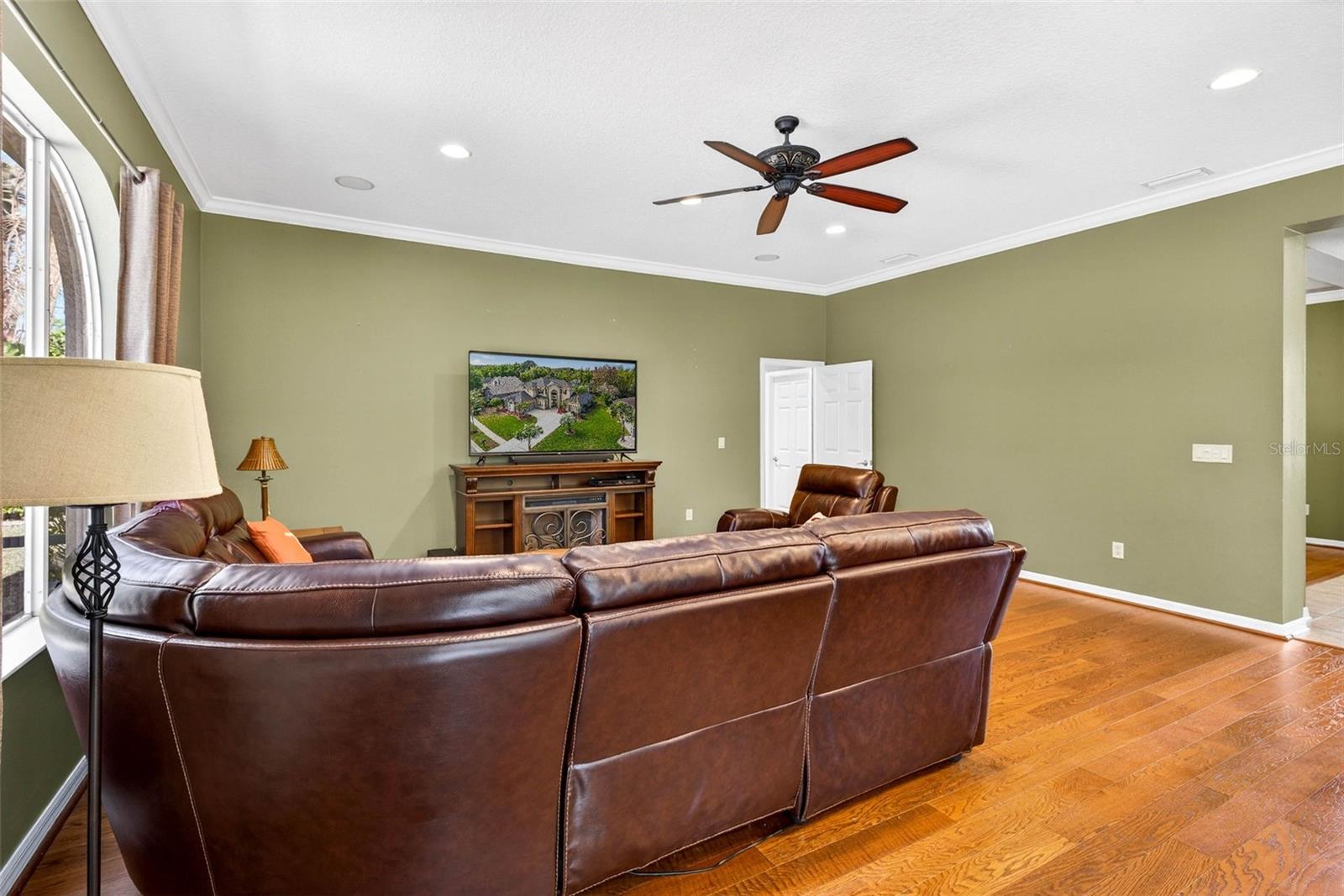 Image 17 of 85 For 16518 Ivy Lake Drive