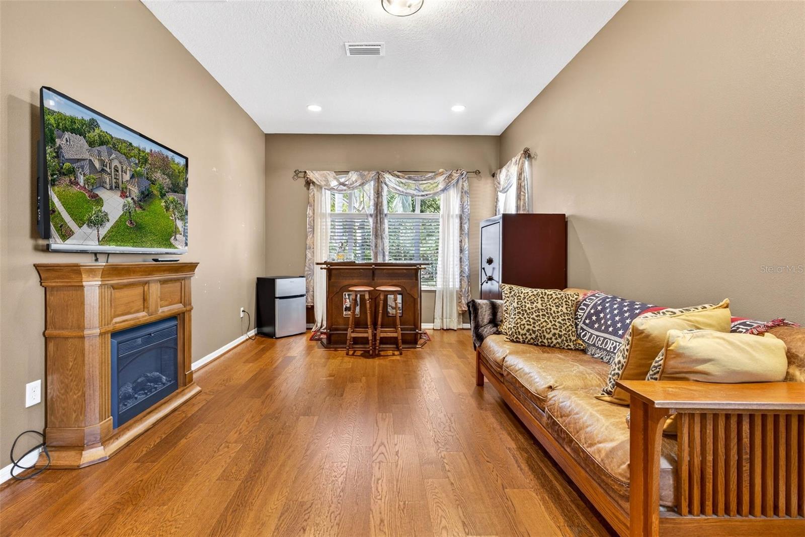 Image 28 of 85 For 16518 Ivy Lake Drive