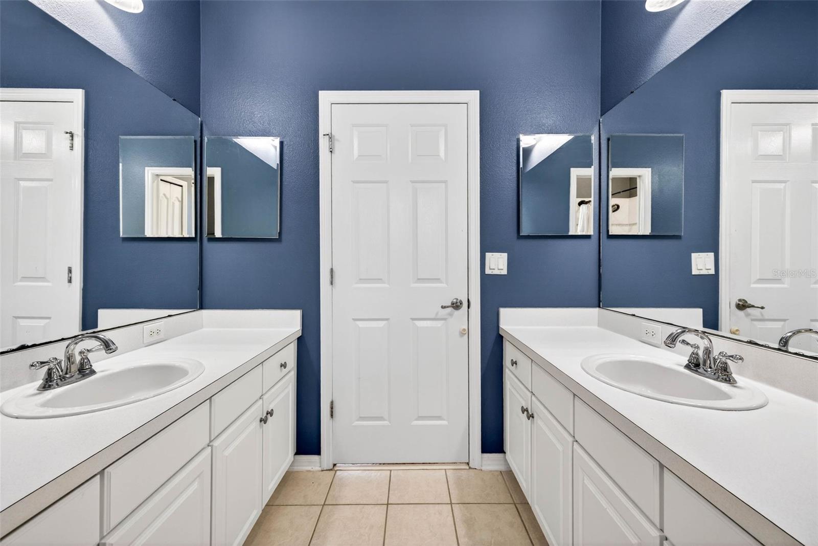 Image 50 of 85 For 16518 Ivy Lake Drive