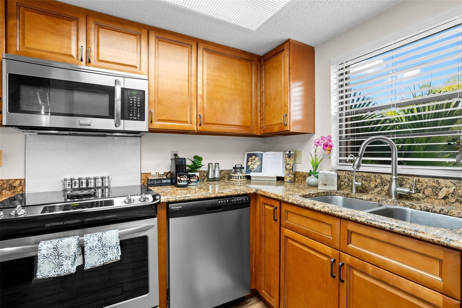 Image 13 of 40 For 40 Sylvia Place