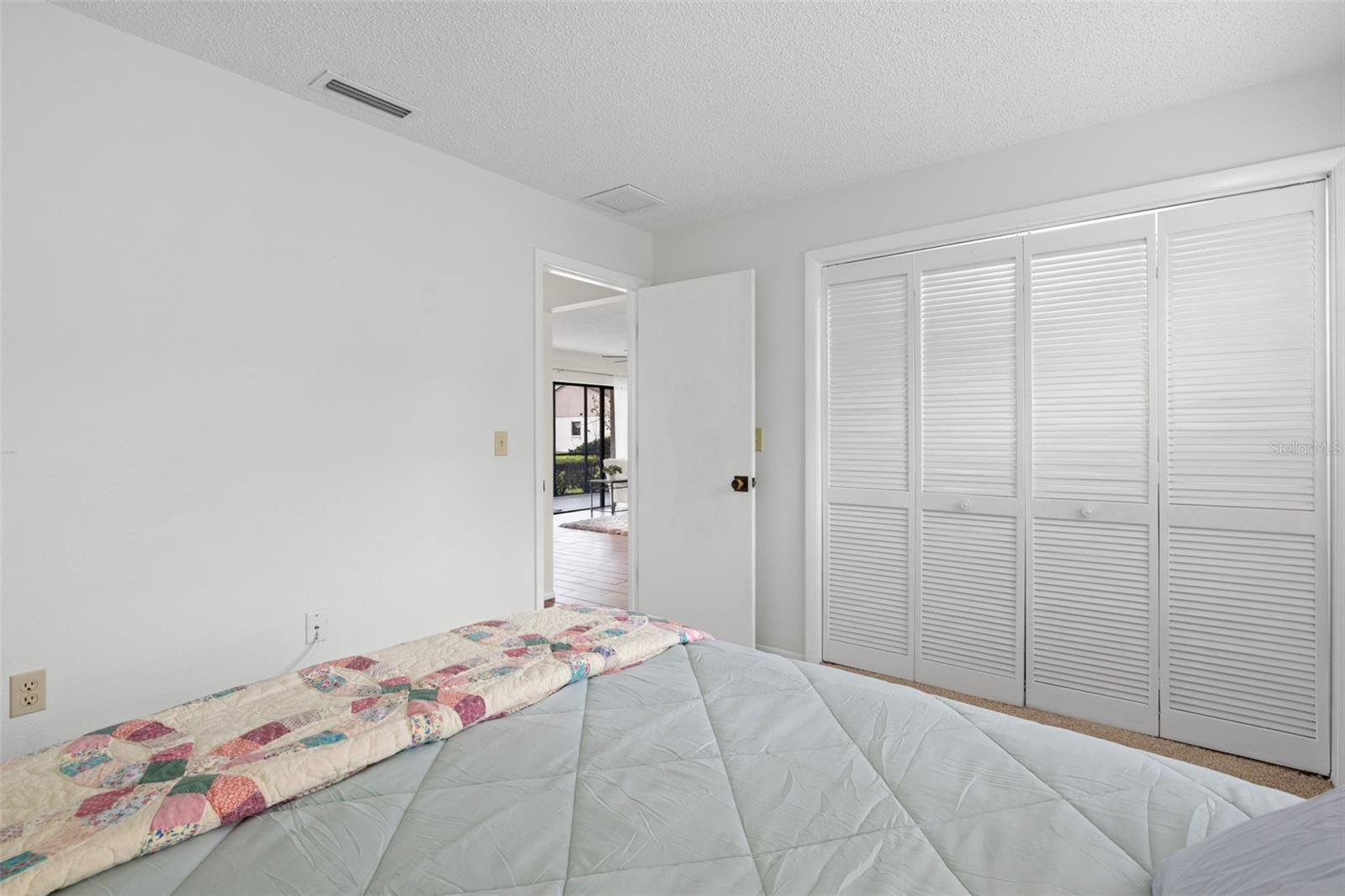 Image 30 of 40 For 40 Sylvia Place