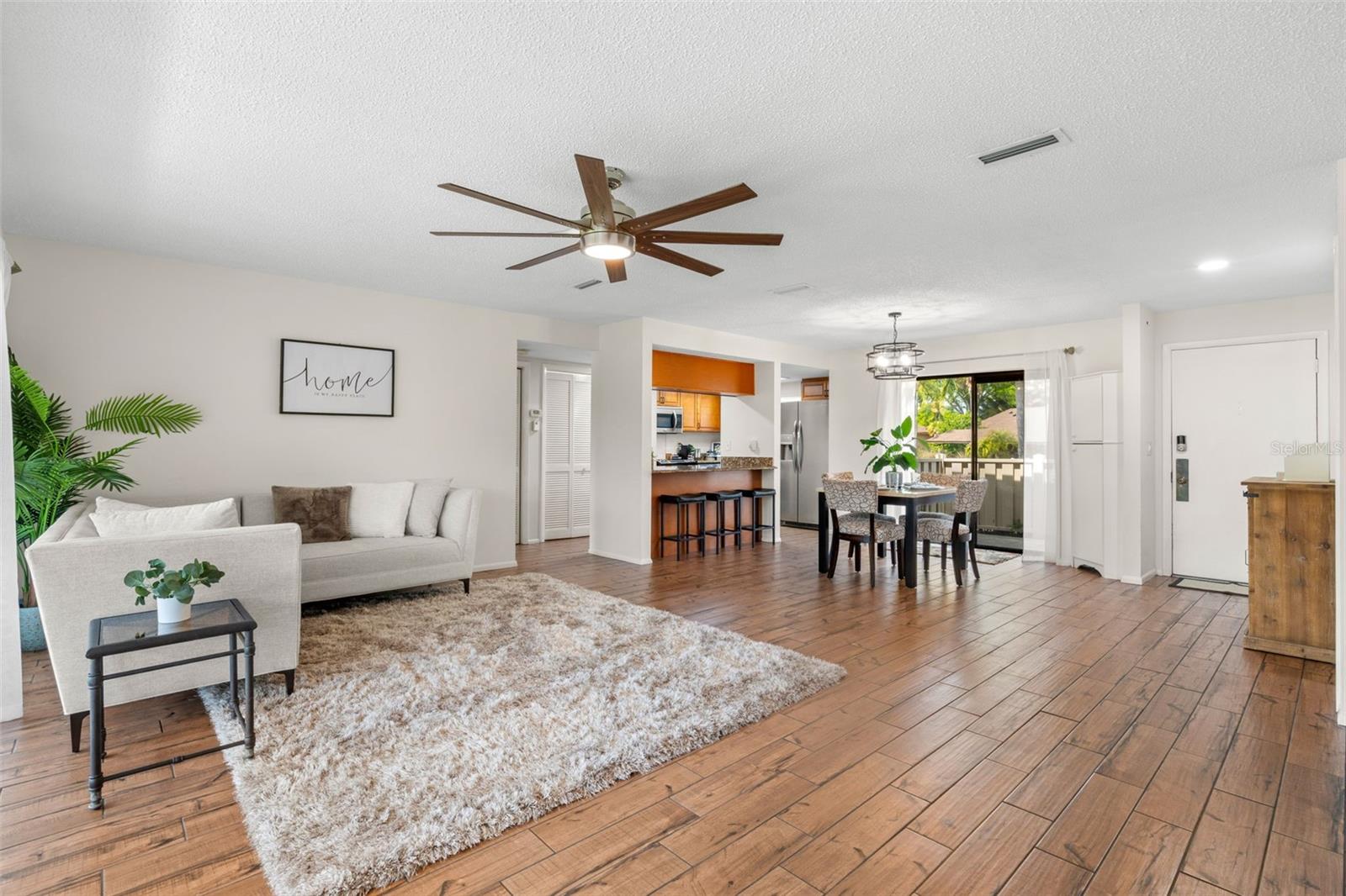 Image 7 of 40 For 40 Sylvia Place