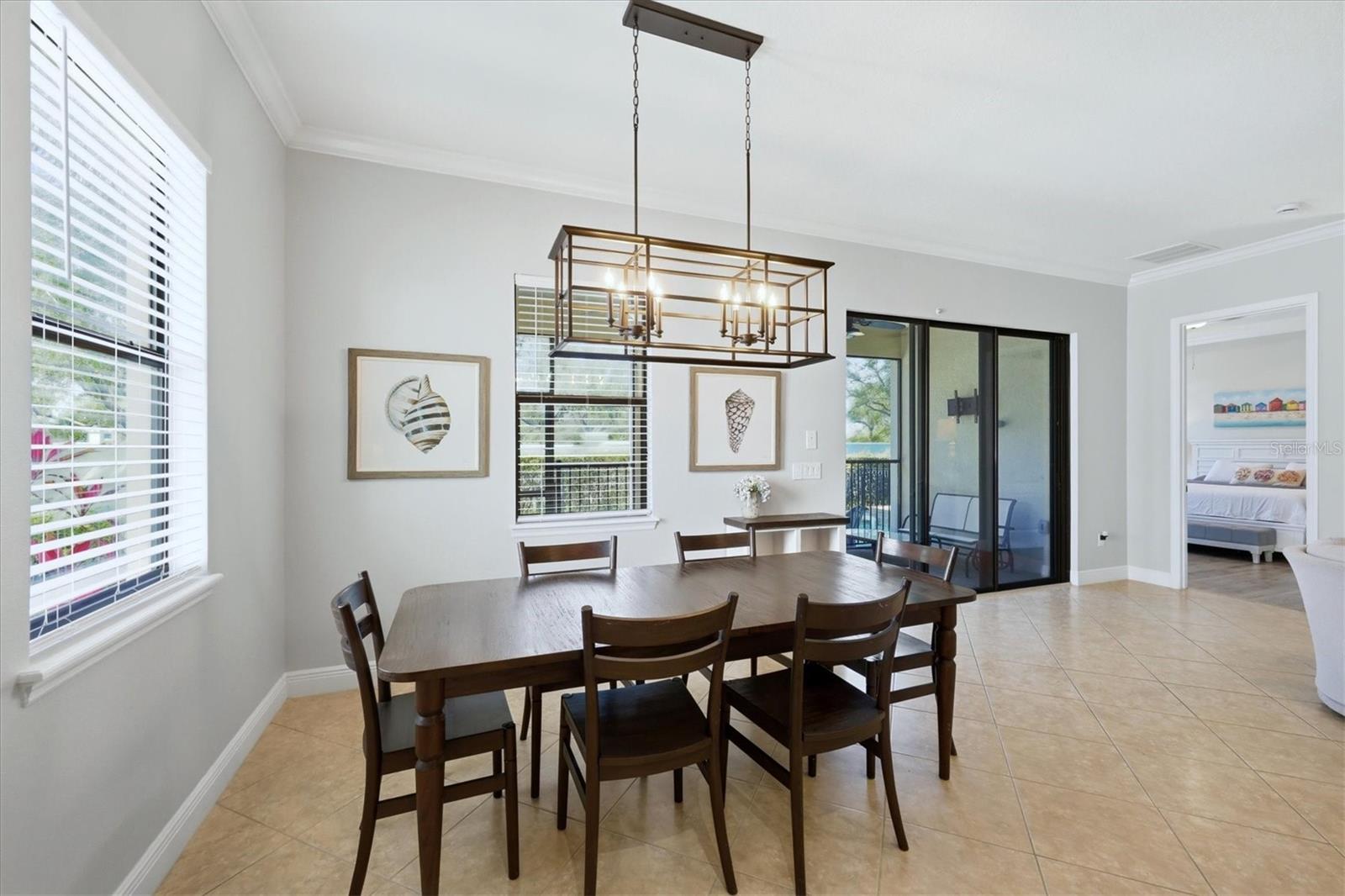 Image 12 of 48 For 5423 Title Row Drive