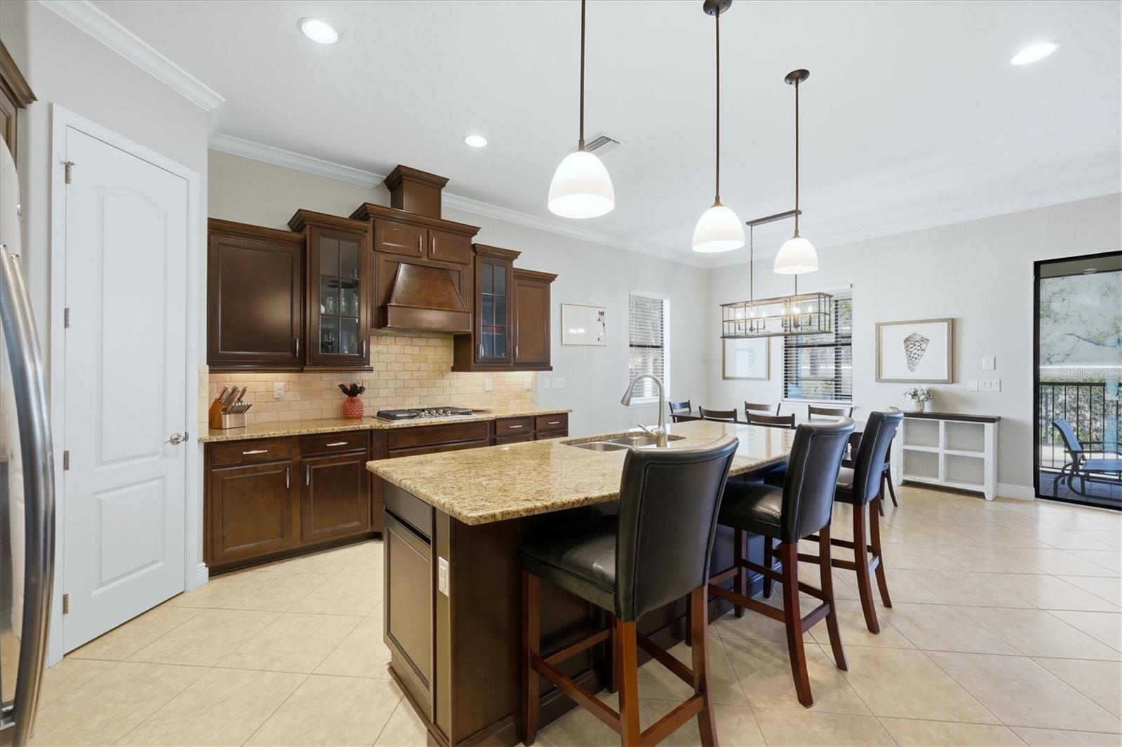 Image 15 of 48 For 5423 Title Row Drive