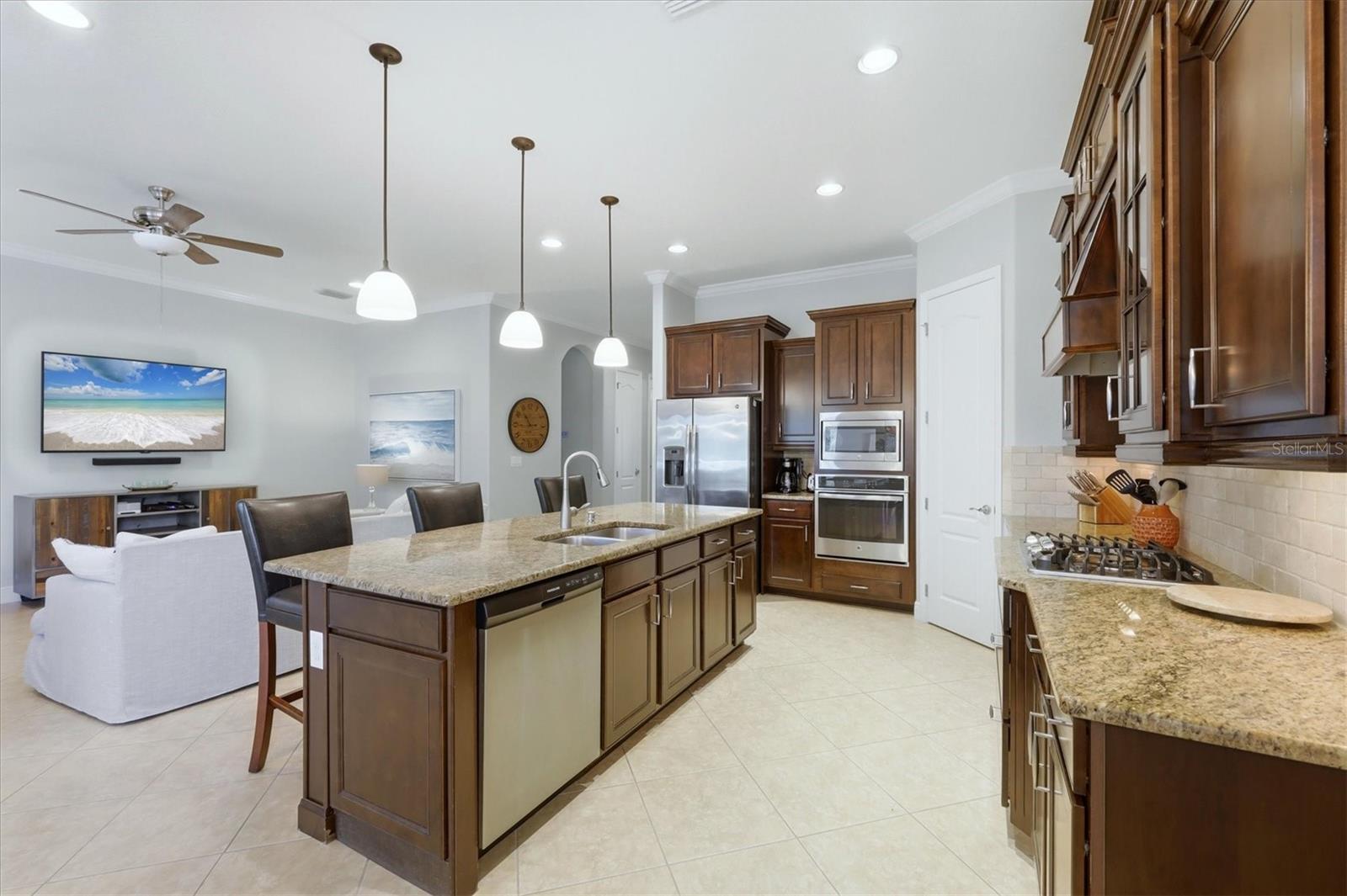 Image 16 of 48 For 5423 Title Row Drive